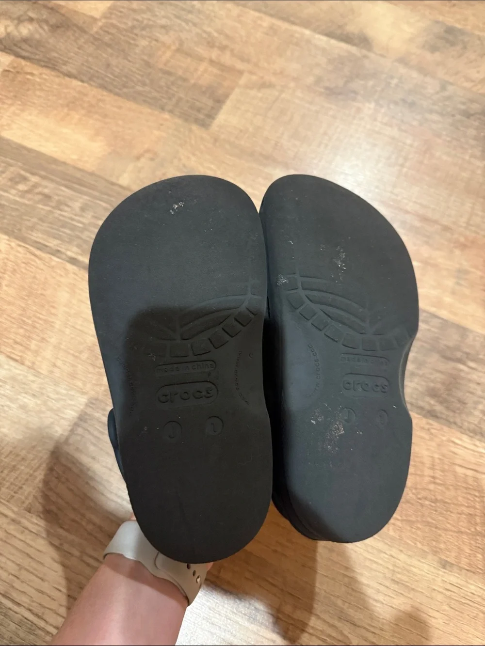 CROCS comfortable black
